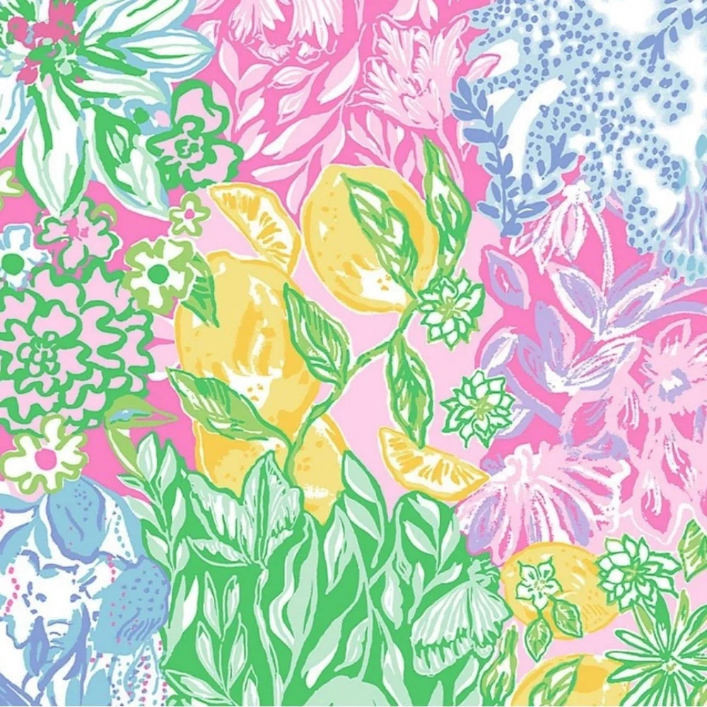 🌸LILLY PULITZER Round Cosmetic Case In Multi Bright Delight Patch Accessories
